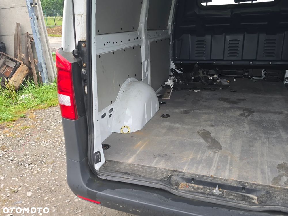 Mercedes-Benz Vito - 14