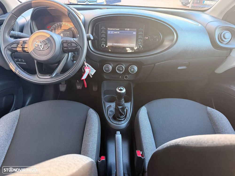 Toyota Aygo x-play - 26