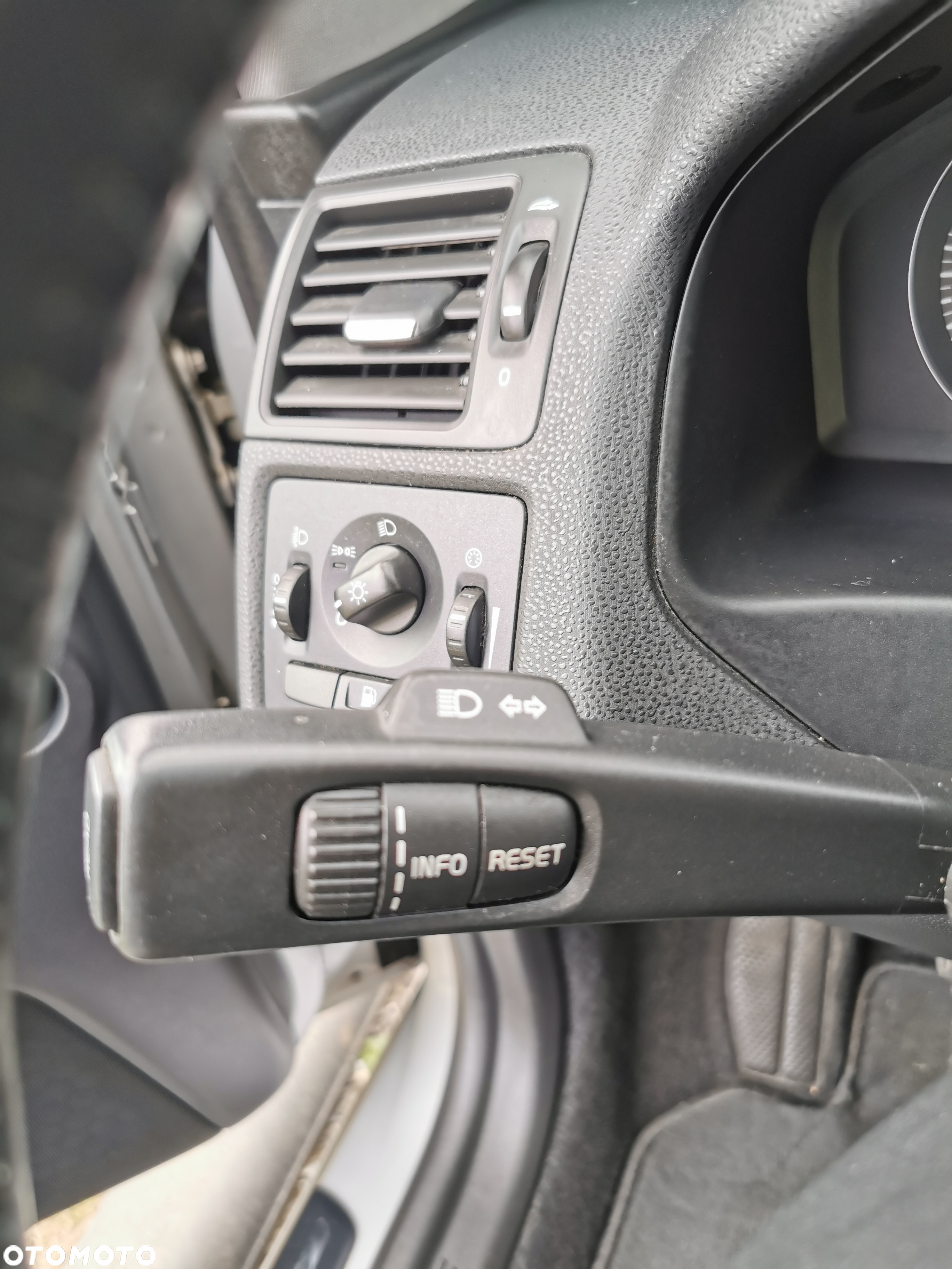 Volvo V50 DPF DRIVe Momentum - 21