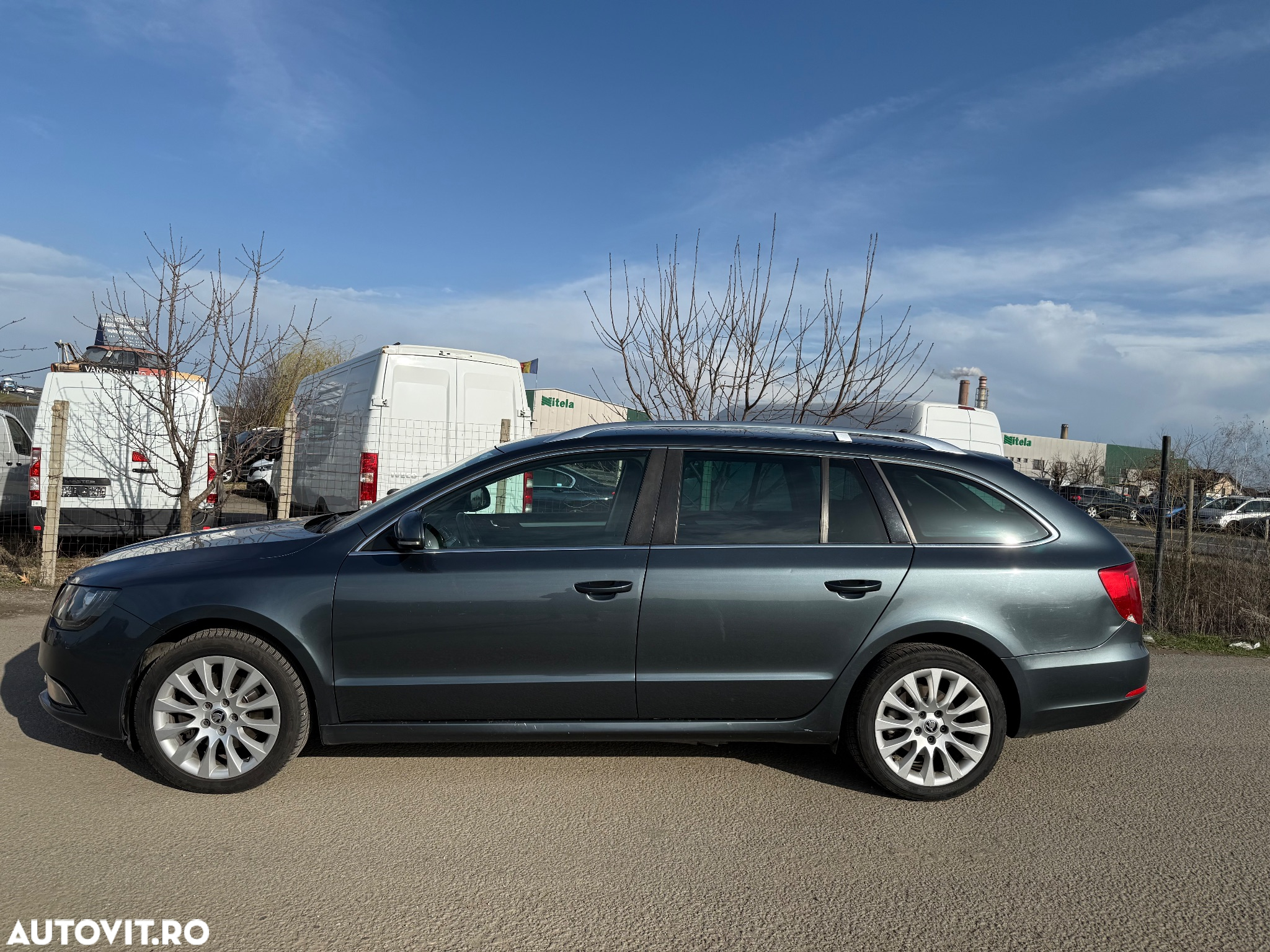 Skoda Superb 2.0 TDI DSG Active - 10
