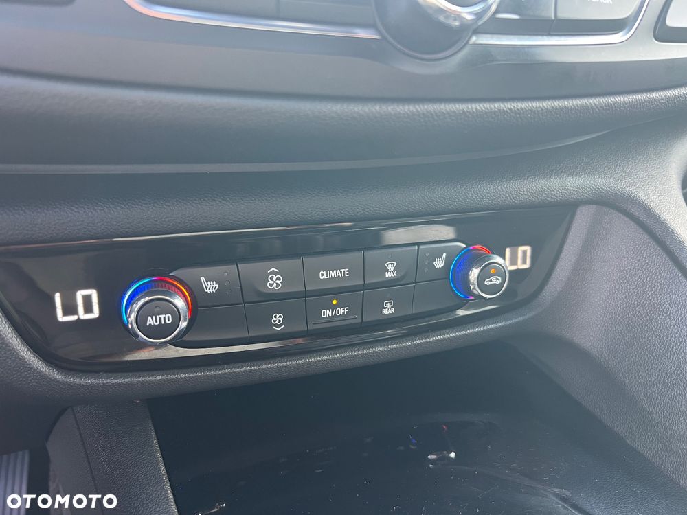 Opel Insignia 2.0 CDTI Ultimate S&S - 6