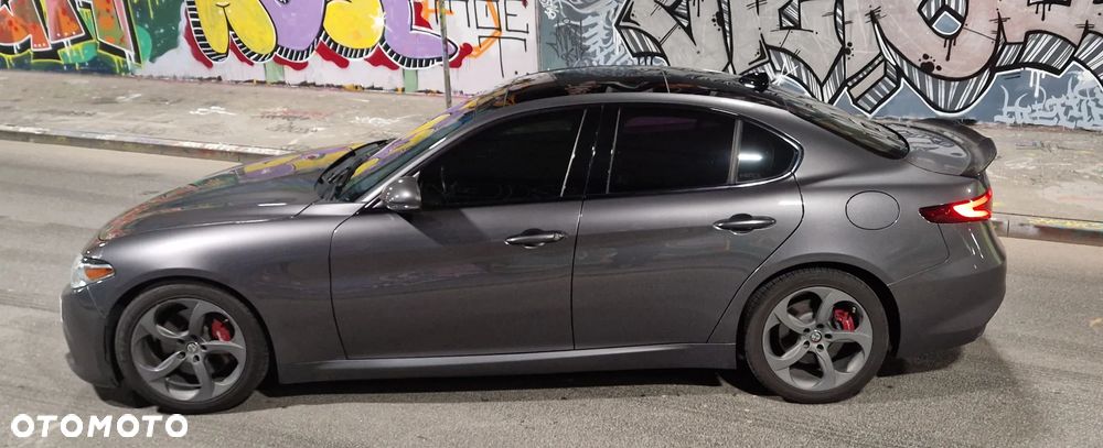 Alfa Romeo Giulia - 4