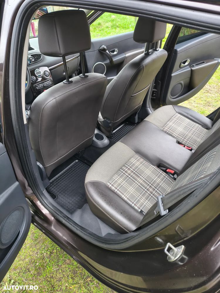 Renault Clio 1.5 dCi 90 FAP Luxe - 13