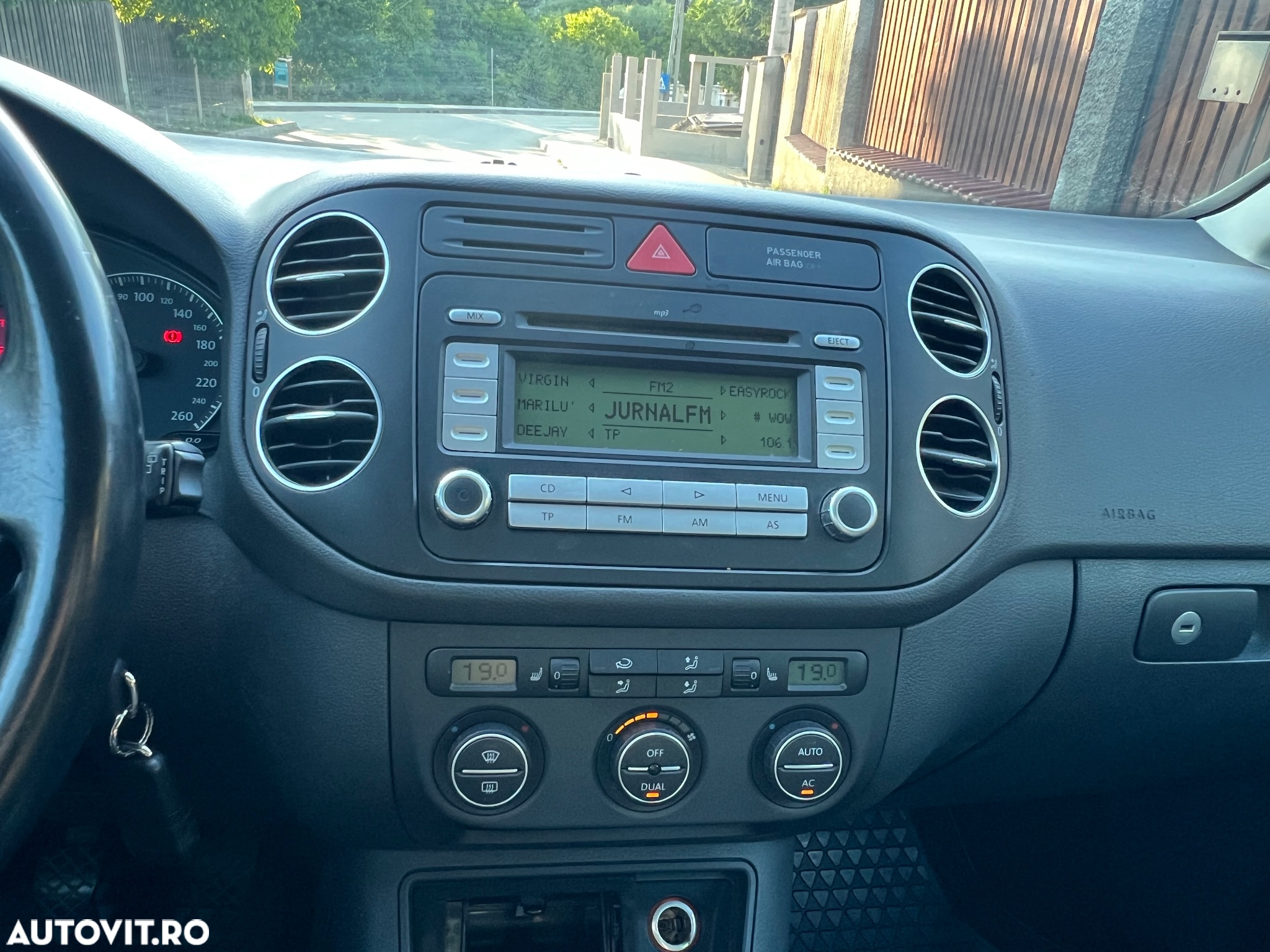 Volkswagen Golf Plus 2.0 TDI DPF Comfortline - 13