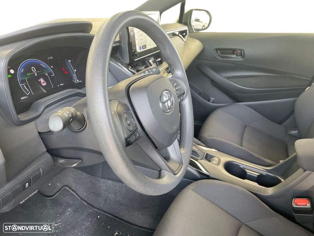 Toyota Corolla Touring Sports - 12