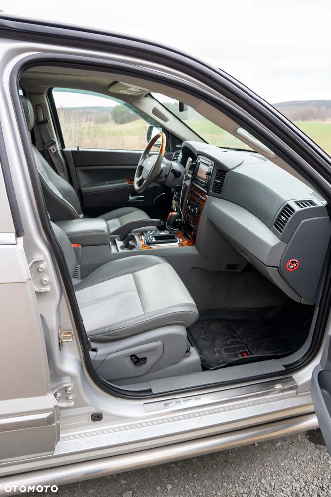 Jeep Grand Cherokee 3.0 CRD Overland - 25