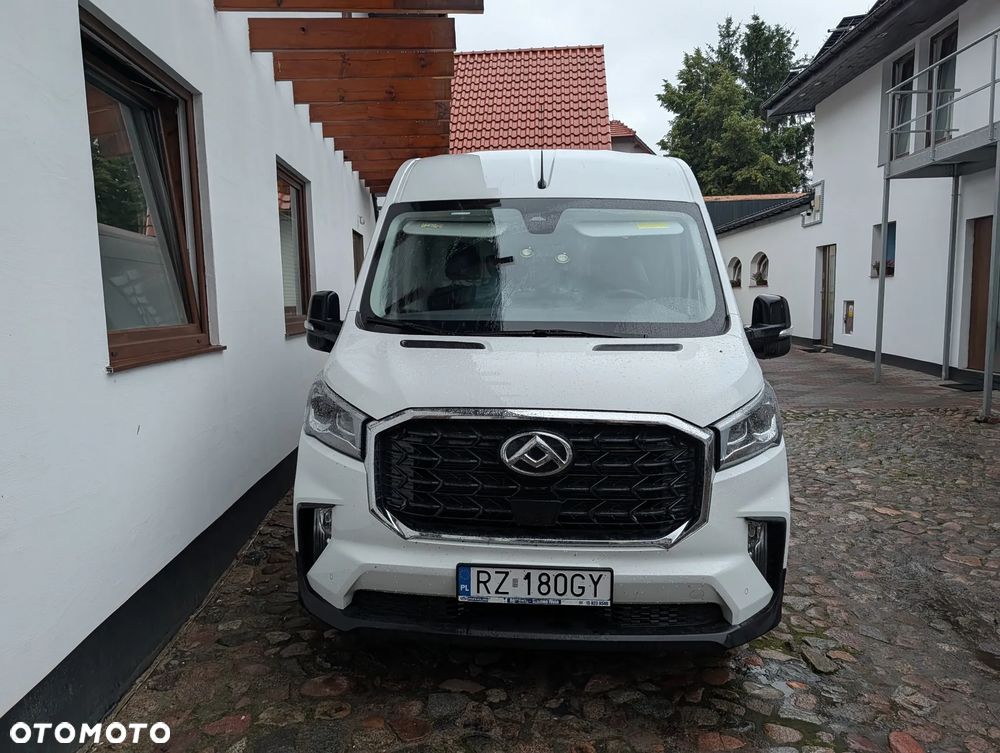 Maxus Deliver 9 - 10