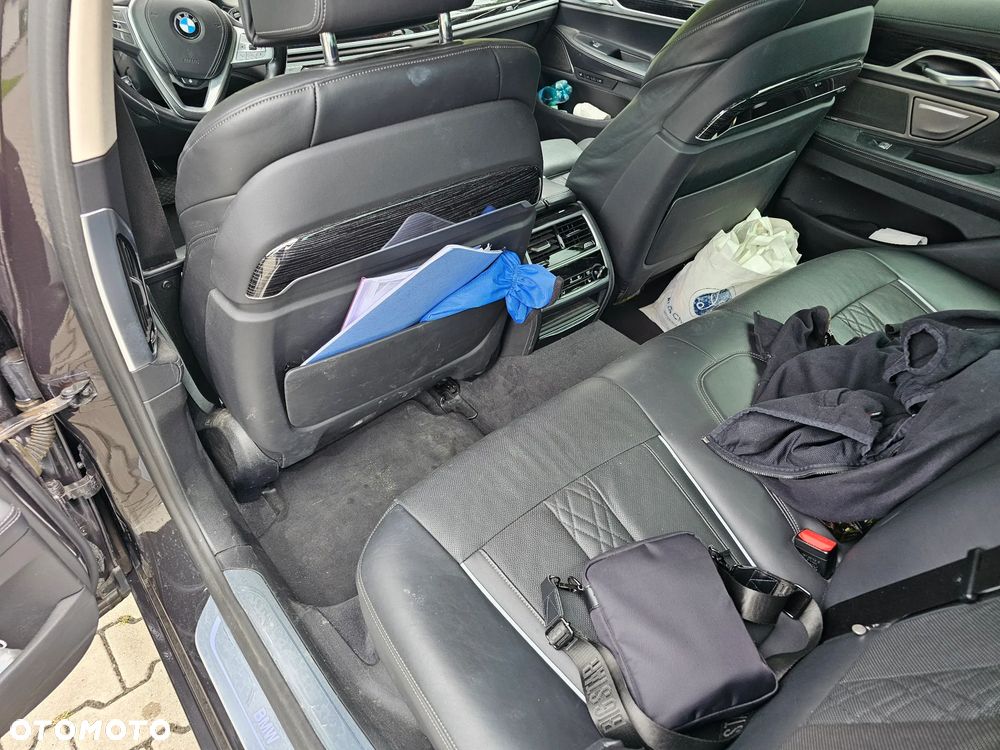 BMW Seria 7 740d xDrive mHEV - 20