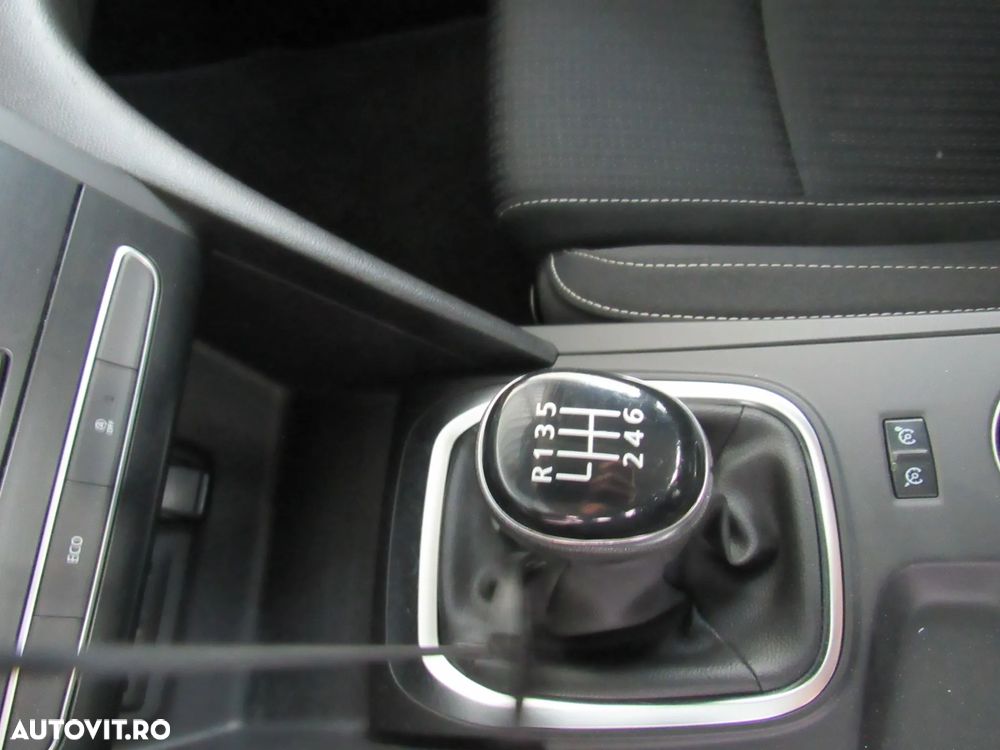 Renault Megane TCe GPF Business - 17