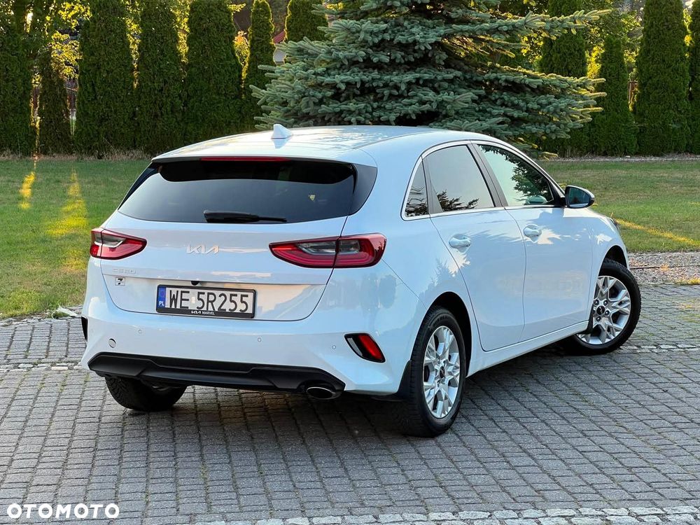 Kia Ceed 1.6 CRDi mHEV Business Line DCT - 11