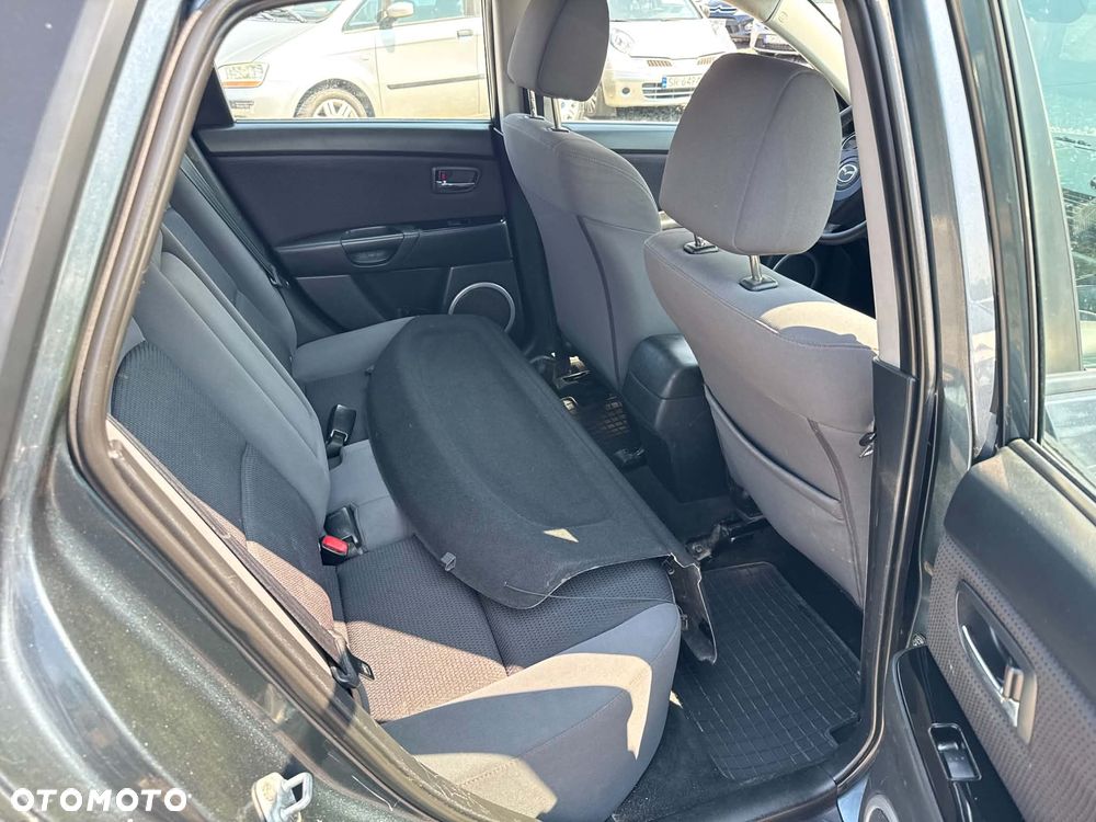 Mazda 3 1.6 Exclusive + - 18