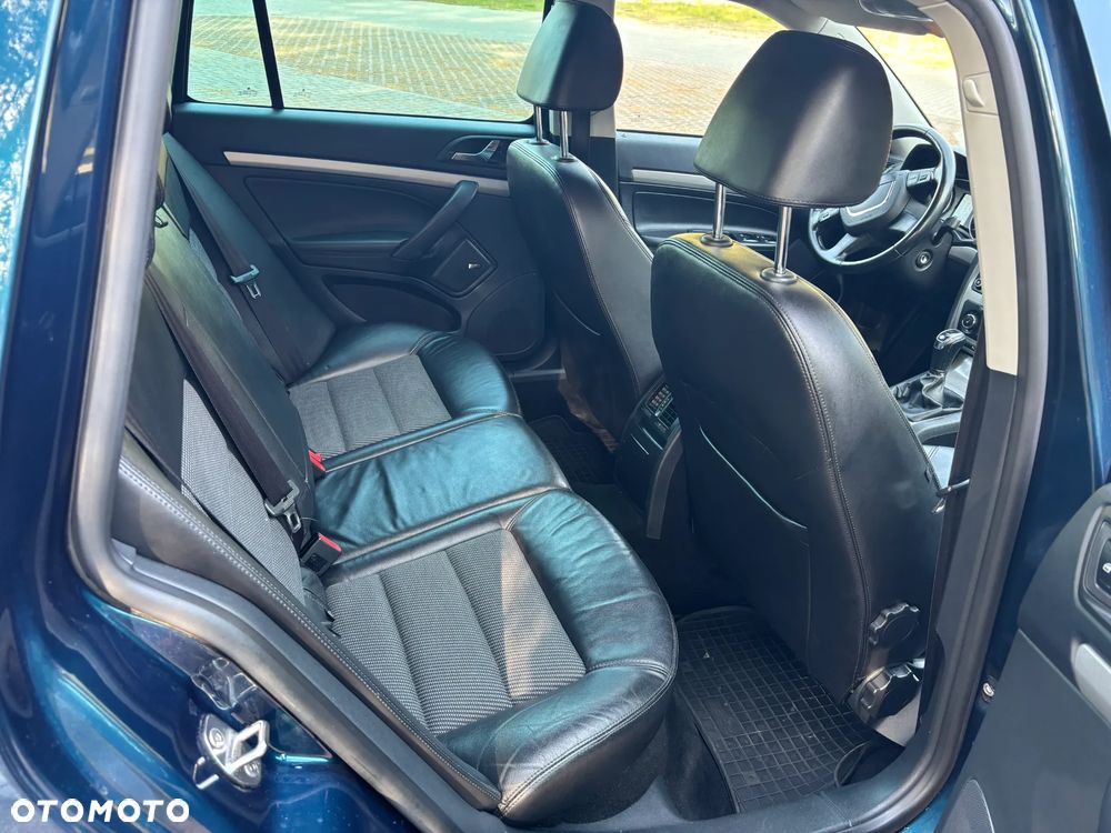 Skoda Octavia 2.0 TDI DPF Elegance - 10