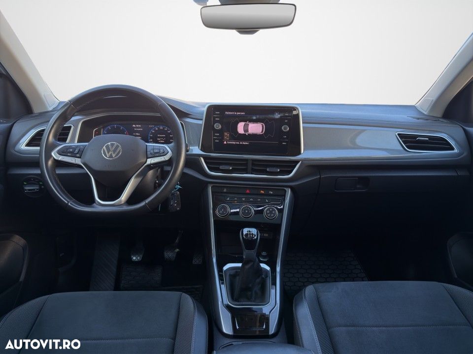 Volkswagen T-Roc - 17