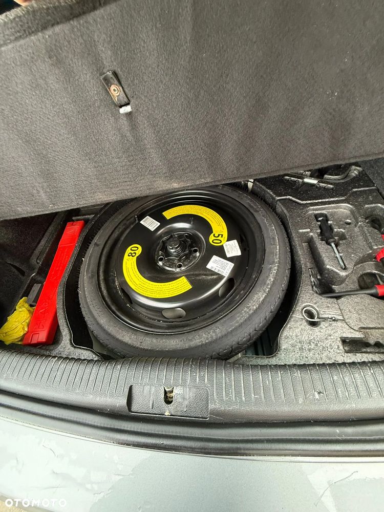 Volkswagen Golf - 26