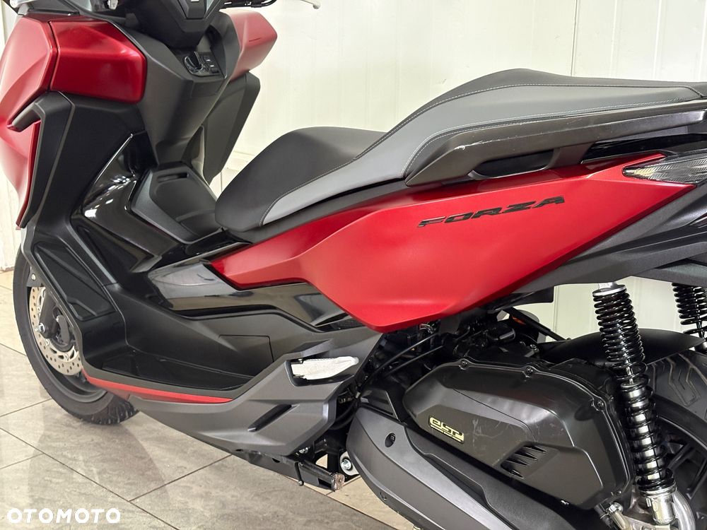 Honda NSS - 11