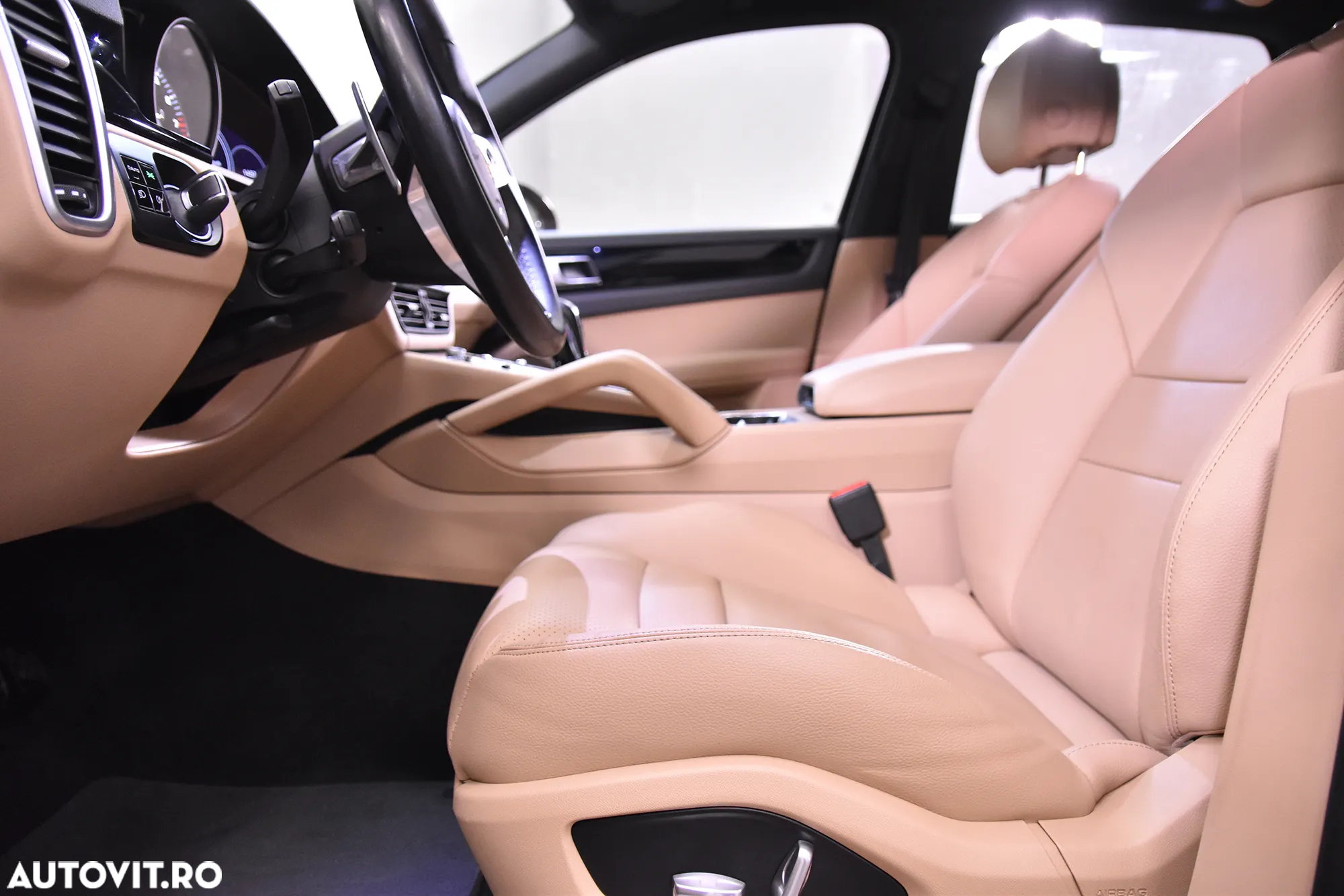 Porsche Cayenne - 24
