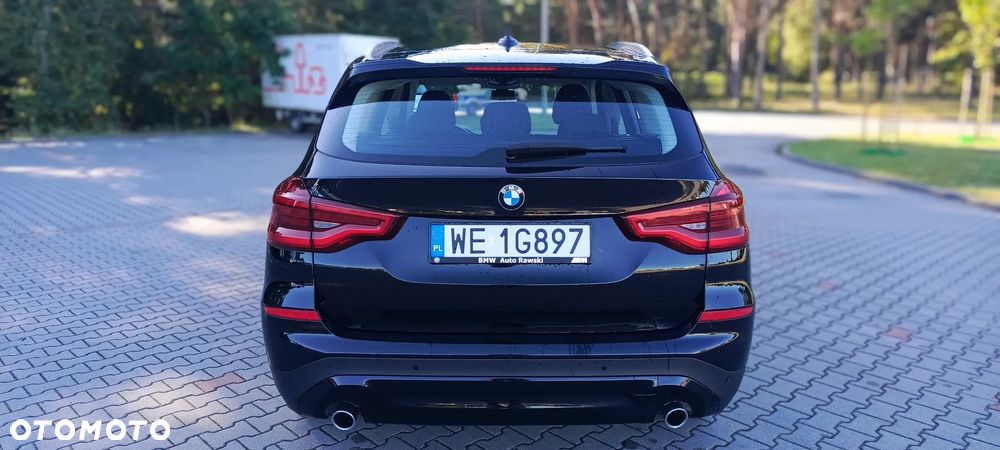 BMW X3 sDrive18d - 12