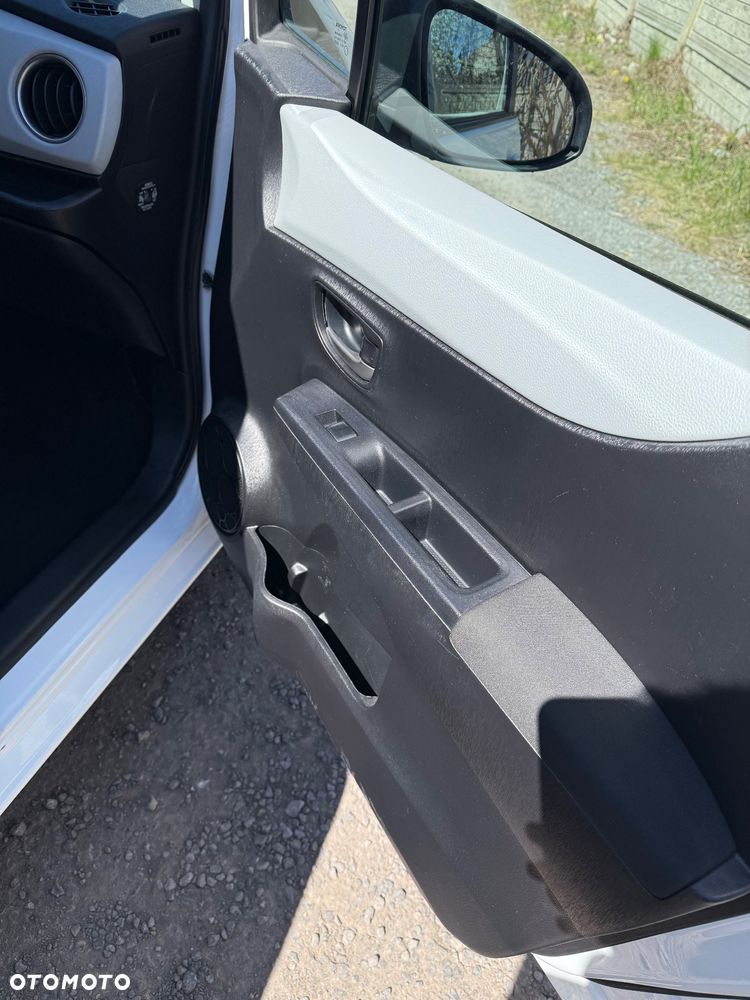 Toyota Yaris - 16