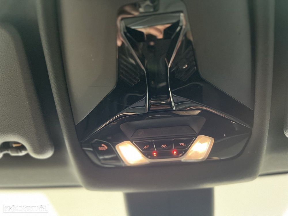 BMW 118 i Aut. Advantage - 23