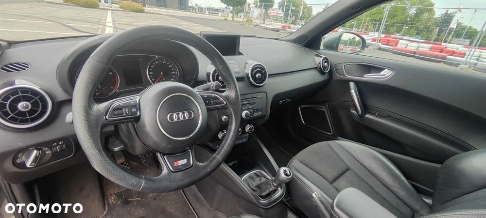 Audi A1 1.2 TFSI S line edition - 11