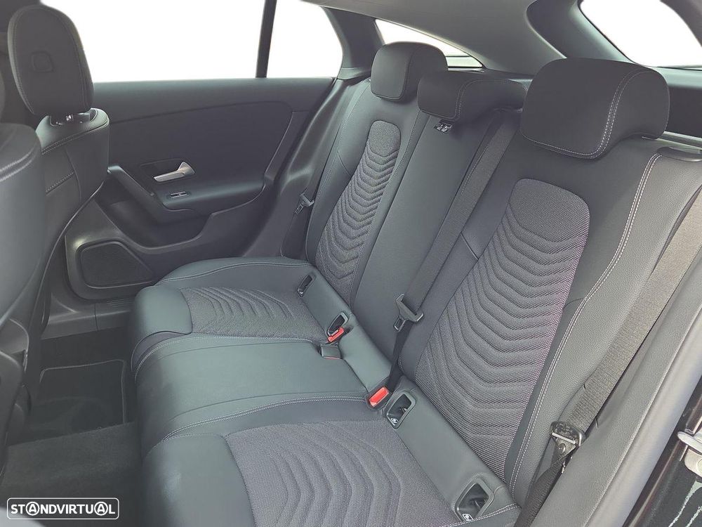 Mercedes-Benz CLA 180 d Shooting Brake Style Plus Aut. - 24