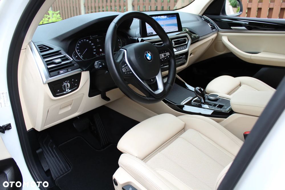 BMW X3 xDrive20i - 16