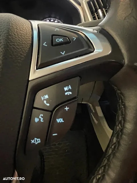 Ford Edge 2.0 TDCi Powershift Titanium - 23