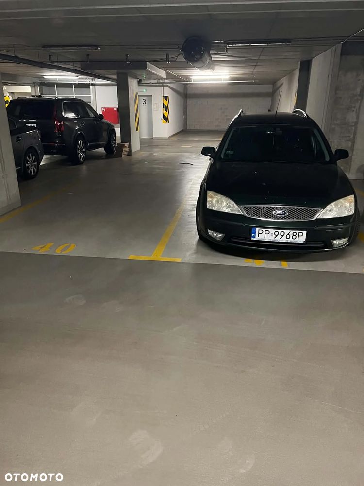 Ford Mondeo 1.8 Ambiente - 2