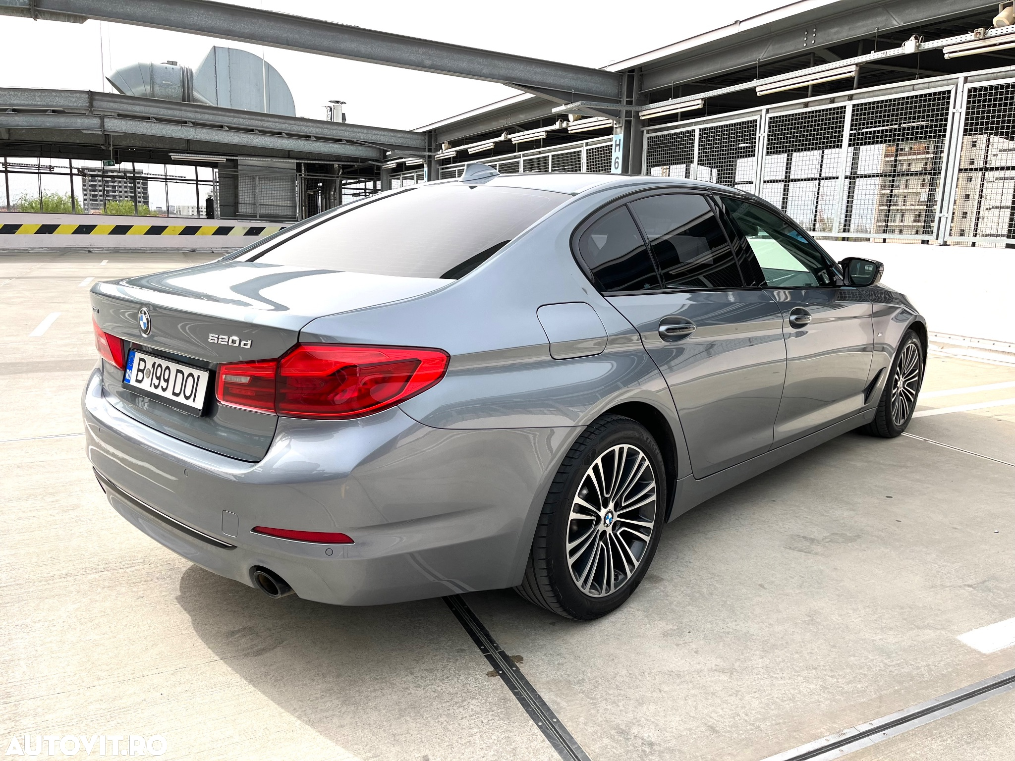 BMW Seria 5 520d xDrive Aut. Sport Line - 7