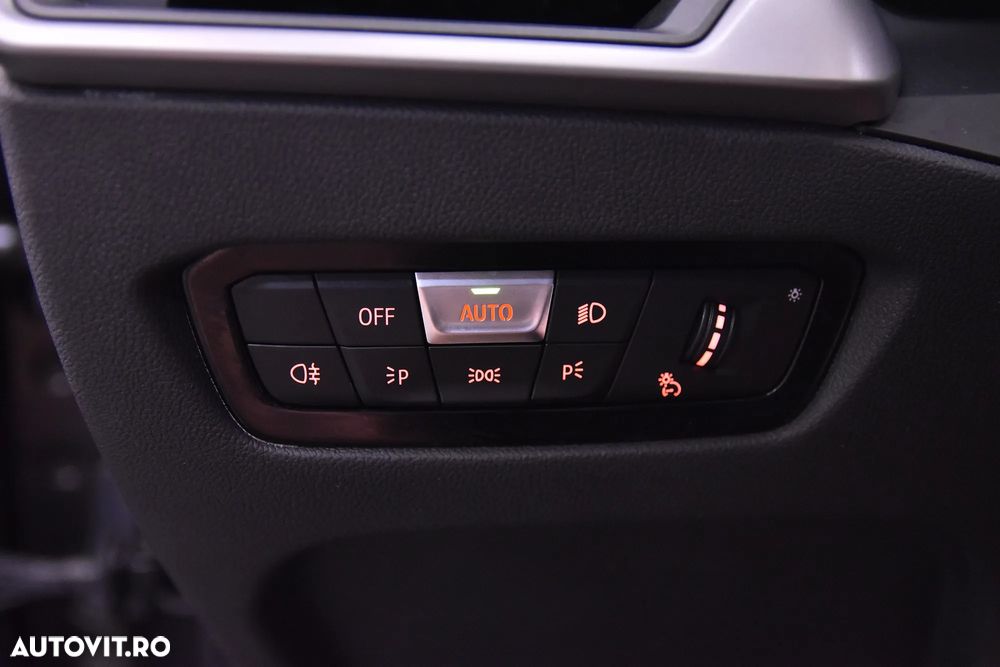 BMW Seria 3 318d Touring Aut. - 15