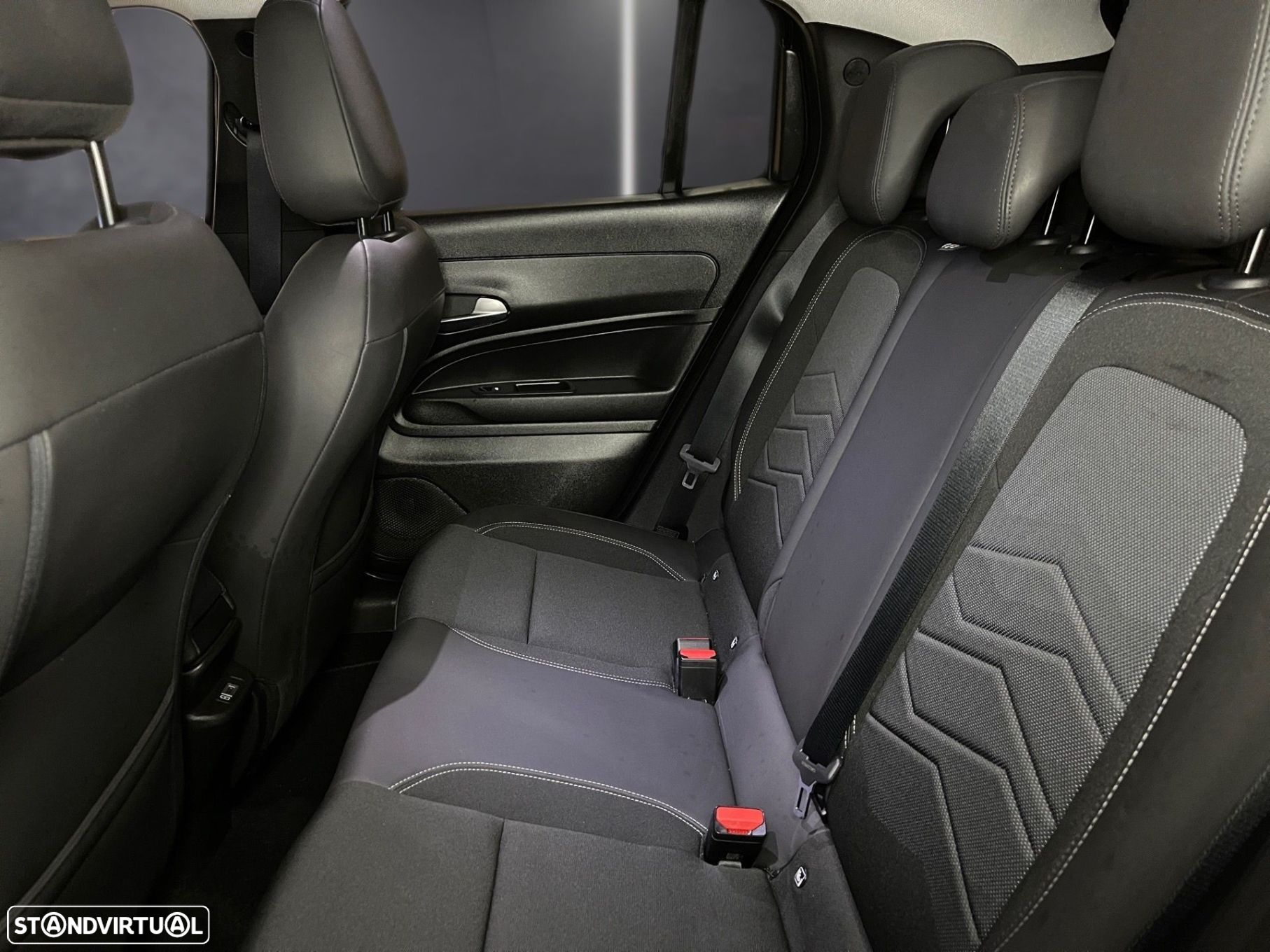 Jeep Avenger 54 kWh Altitude - 35