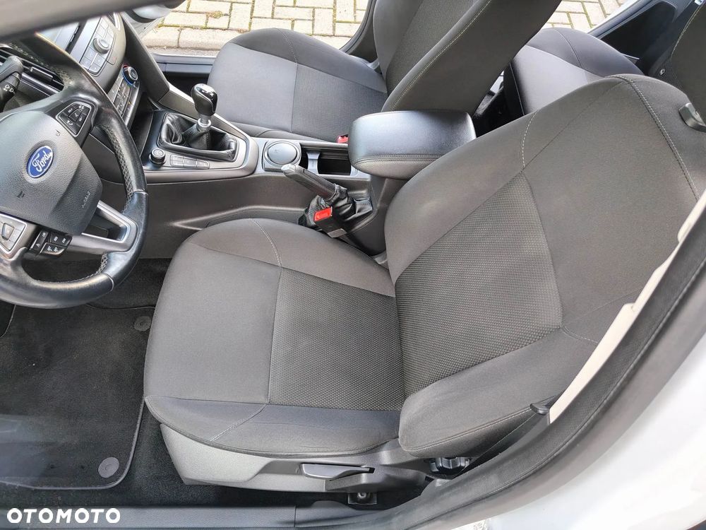 Ford Focus SW 1.5 EcoBoost S&S ACTIVE - 15