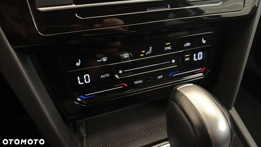 Volkswagen Passat - 20