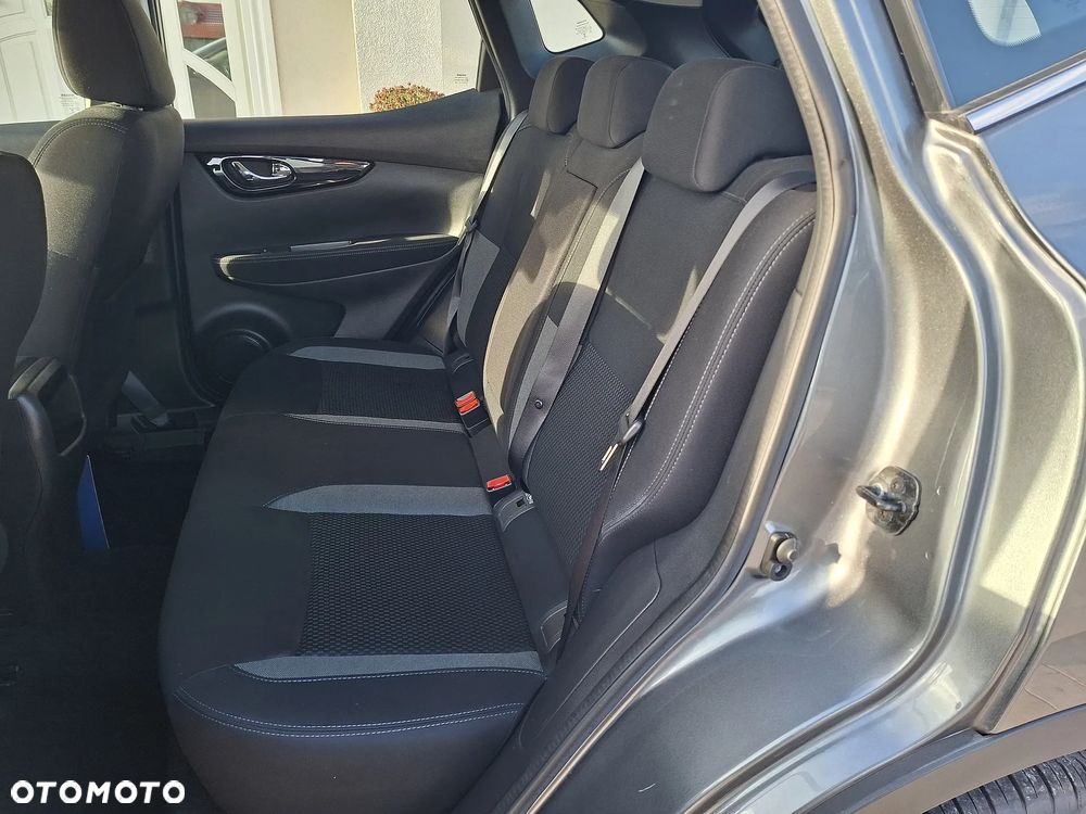 Nissan Qashqai - 25