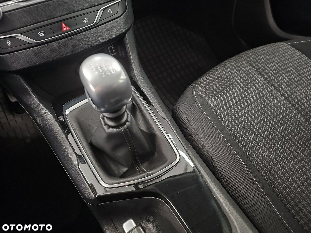 Peugeot 308 - 16