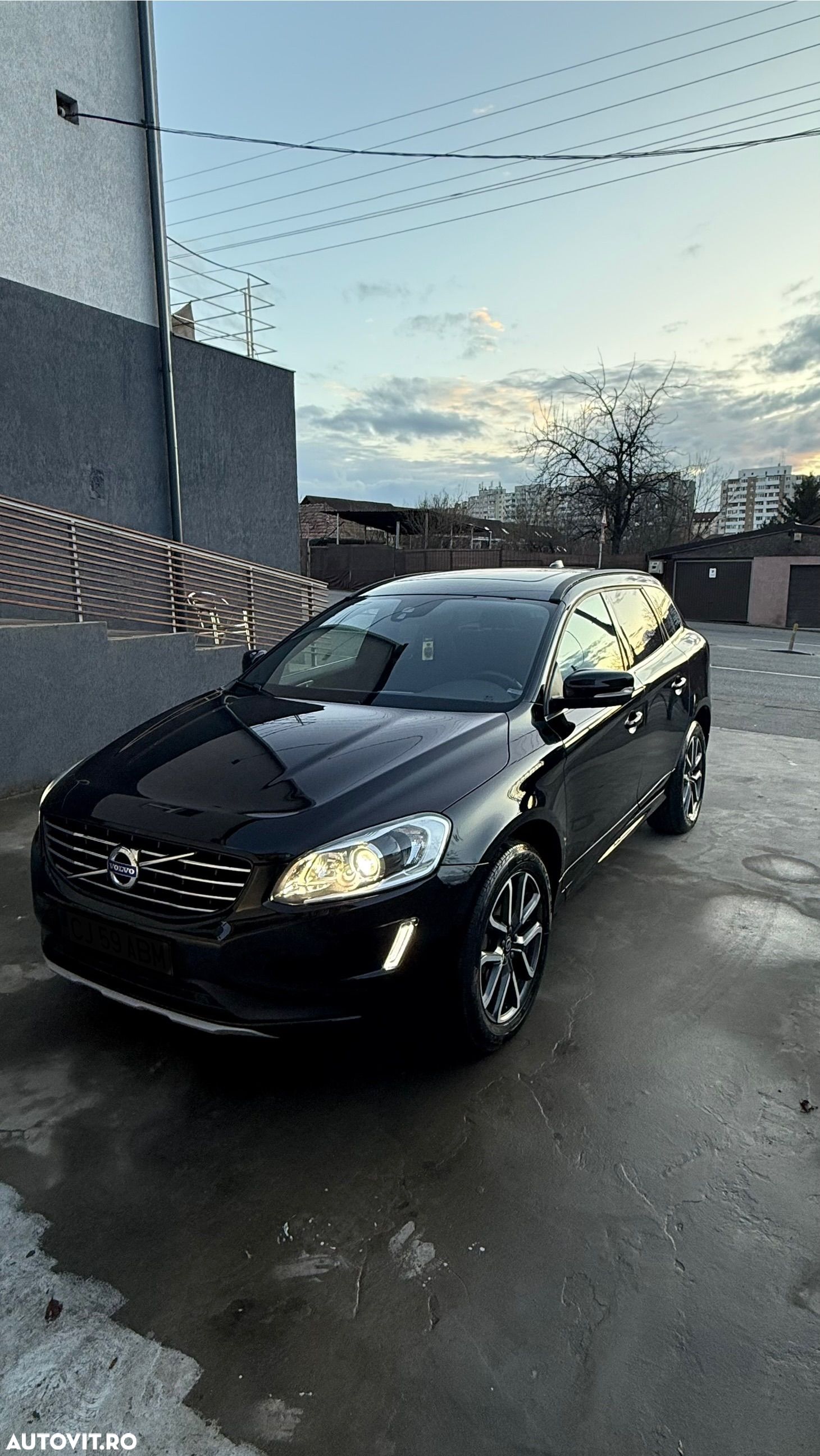 Volvo XC 60 D4 Geartronic Summum - 1