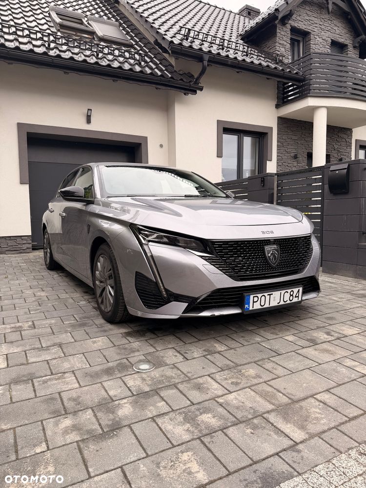 Peugeot 308 - 1
