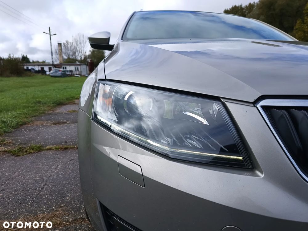 Skoda Octavia 2.0 TDI Elegance DSG - 16