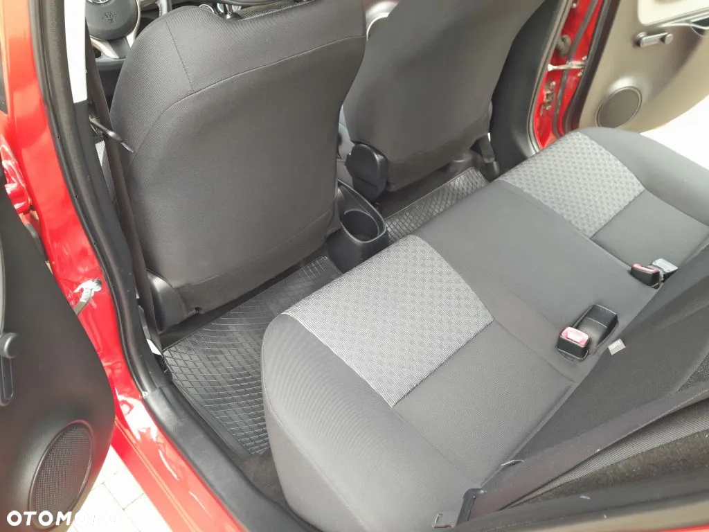 Toyota Yaris 1.33 Premium EU6 - 16