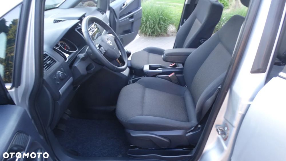 Opel Zafira 1.8 Cosmo - 10