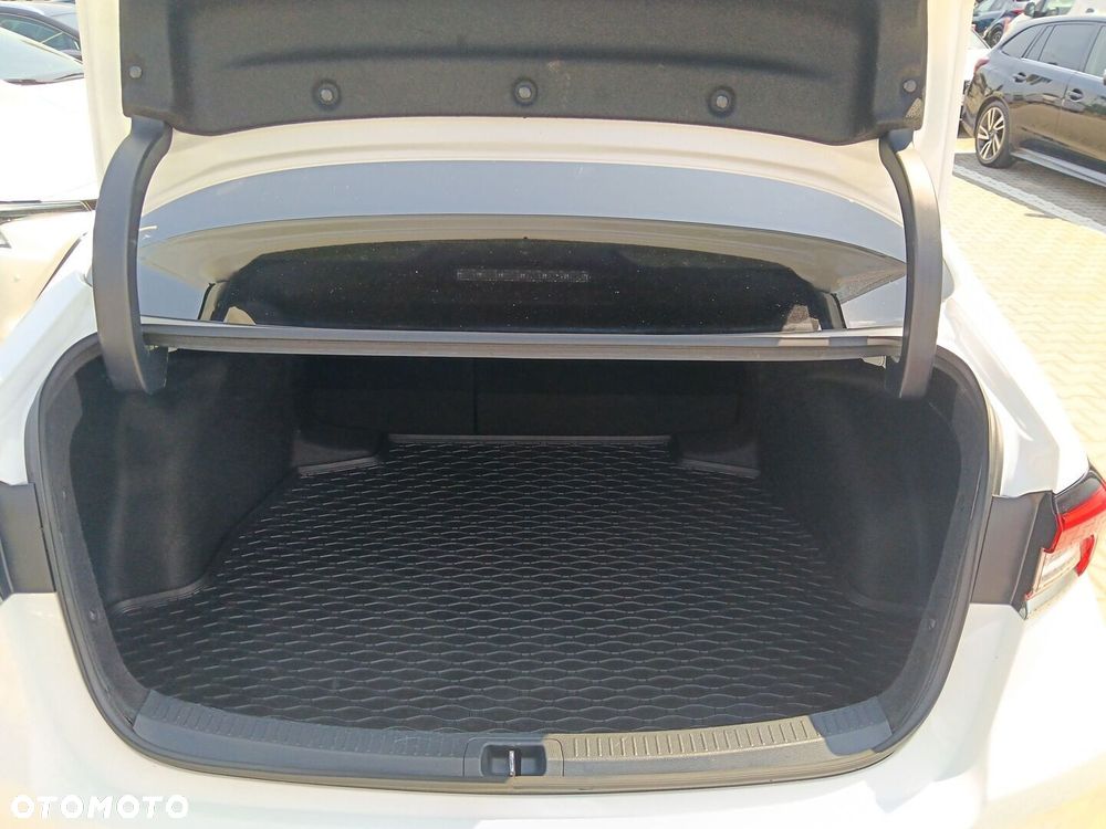 Toyota Corolla 1.8 Hybrid Style - 16