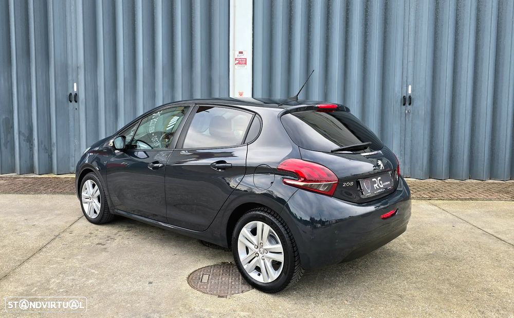 Peugeot 208 1.2 PureTech Signature - 6