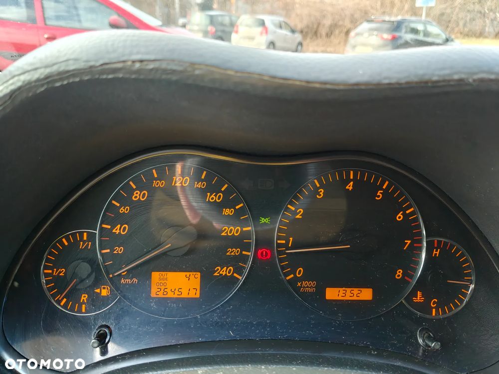 Toyota Avensis 1.8 VVT-i Sol - 21
