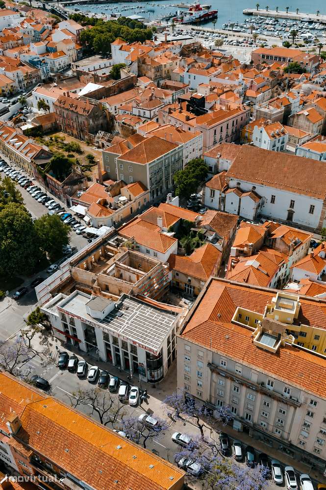 APARTAMENTO T6 NO CORAÇÃO DA CIDADE, EM SETÚBAL - Grande imagem: 3/32