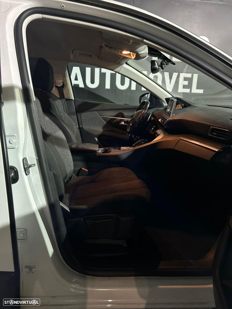 Peugeot 3008 BlueHDi 130 Stop & Start EAT8 Active - 7