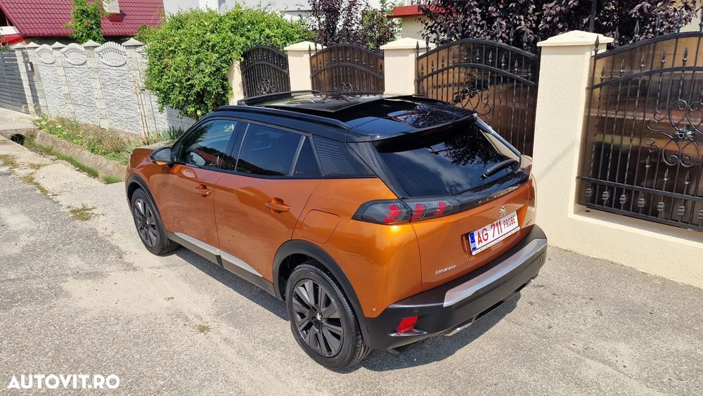 Peugeot 2008 1.2 L PureTech STT EAT8 GT Line - 28