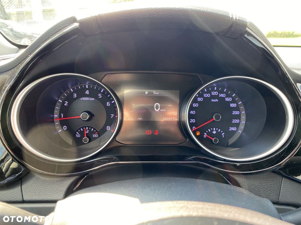 Kia Ceed - 23