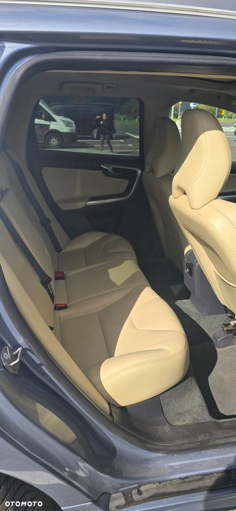 Volvo XC 60 T6 AWD Drive-E Momentum - 17