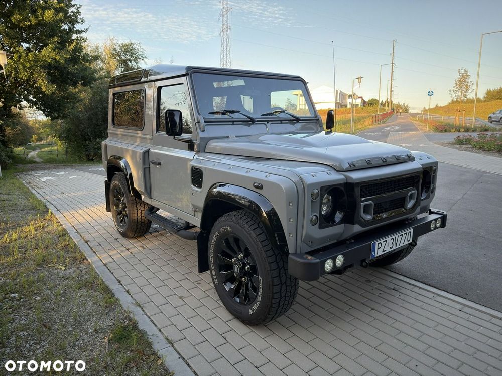 Land Rover Defender 2.4 TD4 SE - 5