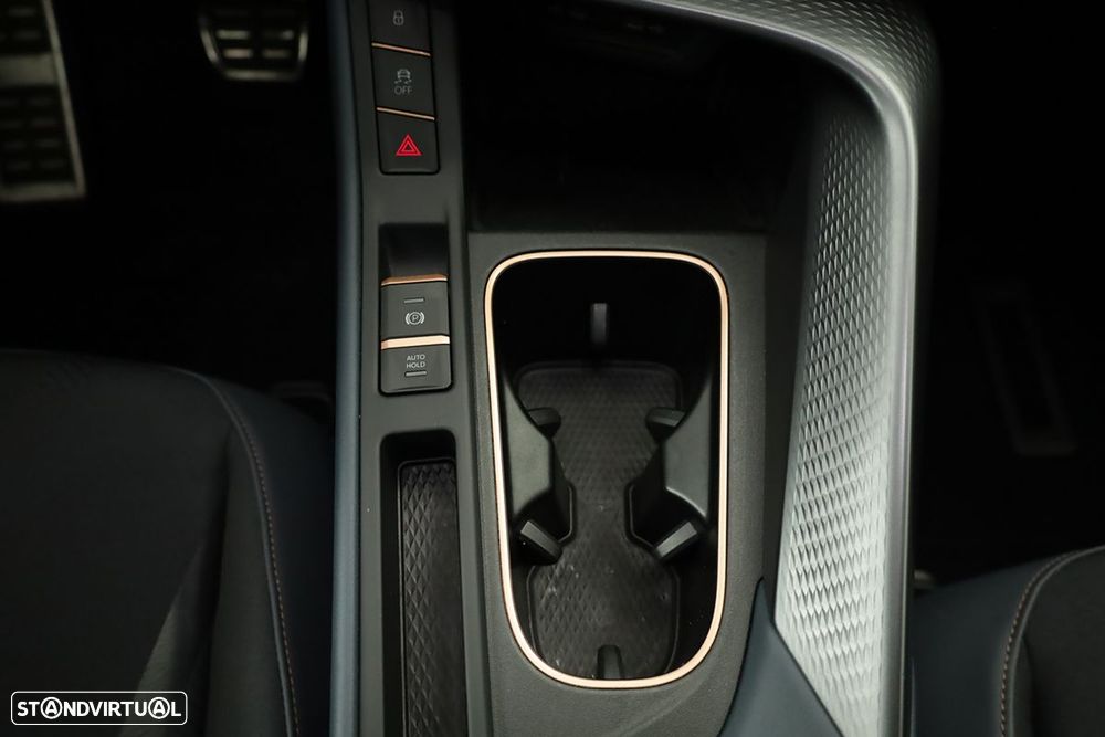 Cupra Terramar 1.5 e-Hybrid DSG - 14